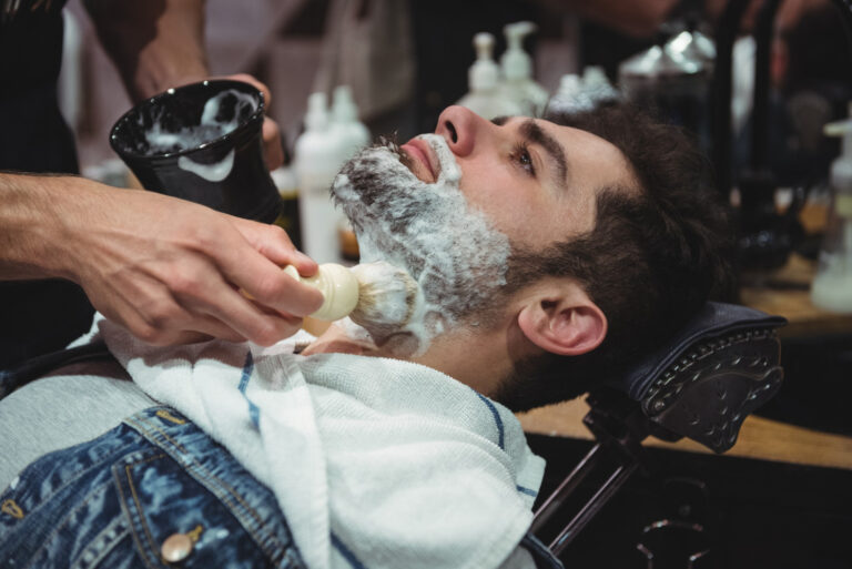 Shaving Services for Men: More Than Just a Clean Look 
